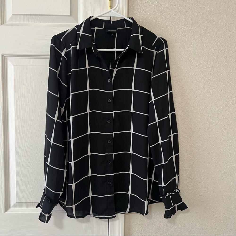 Who What Wear Black & White Grid Print Monochrome Blouse with Ruffle Sleeves - M